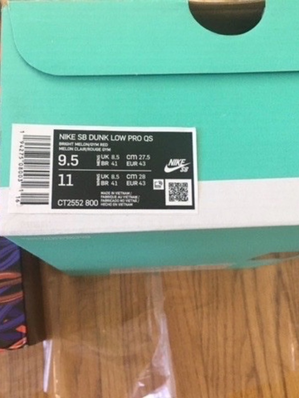 Size 9.5 - Nike Dunk Low SB x StrangeLove Valentines Day Brand New in Box! - Picture 6 of 9